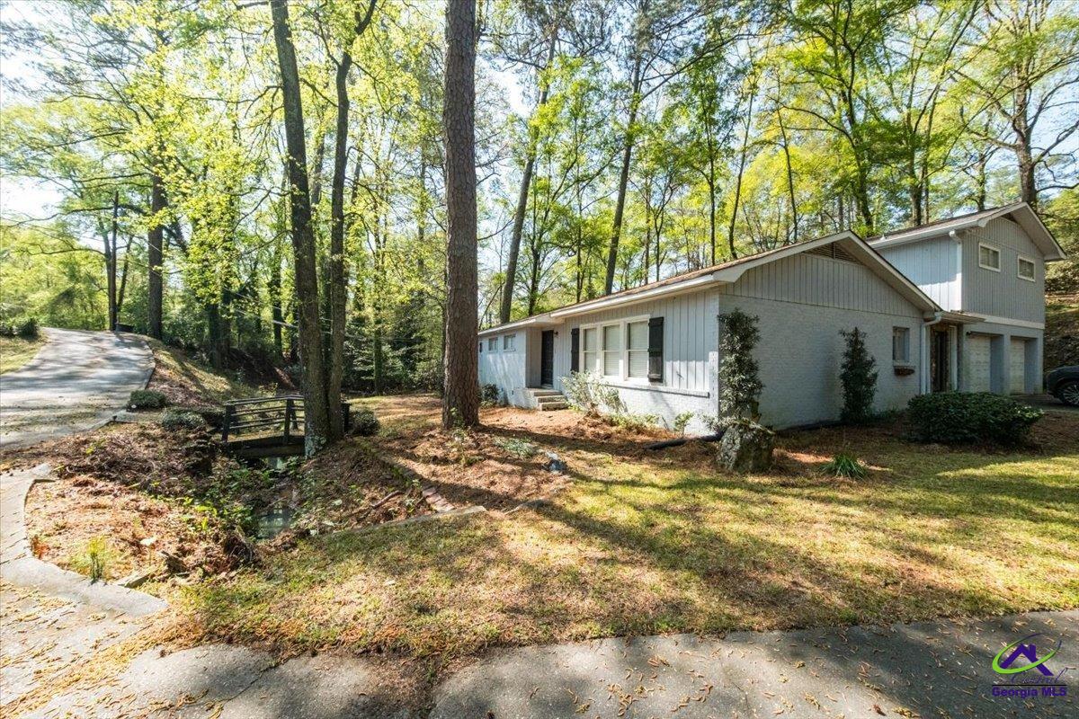 1560 Hawthorne Road