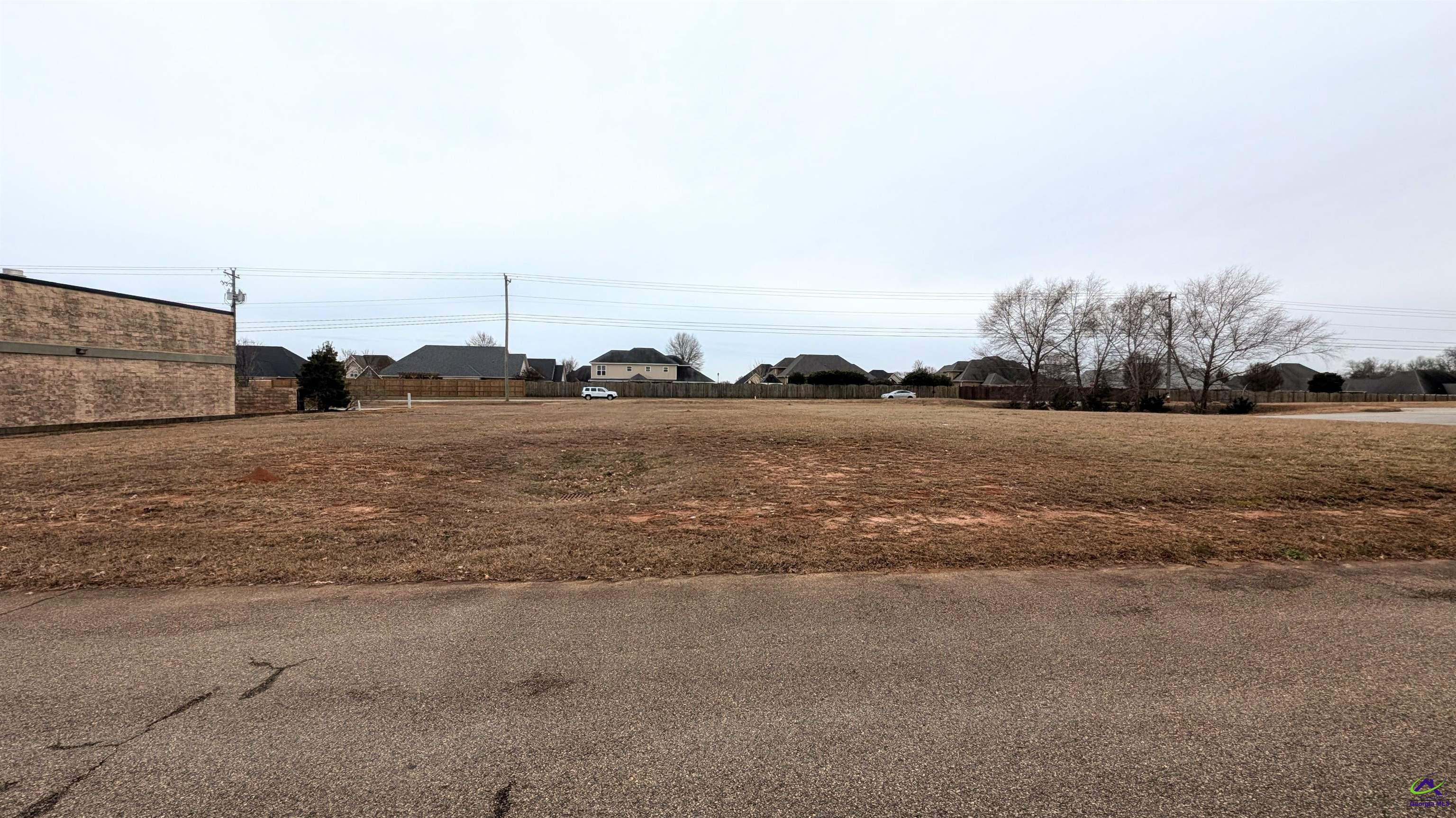 4851 Russell Parkway (Tract 1)