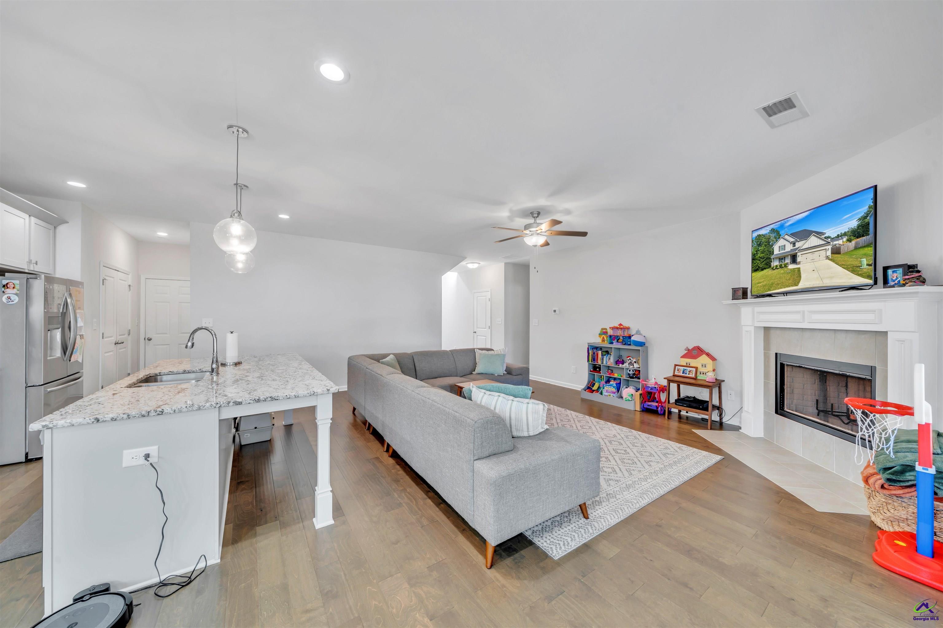 138 W River Cane Run