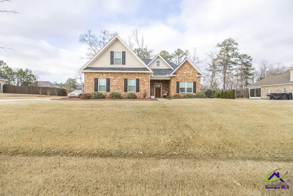 323 Willow Cove Court