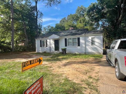 216 Meadowdale Drive Warner Robins GA 31088