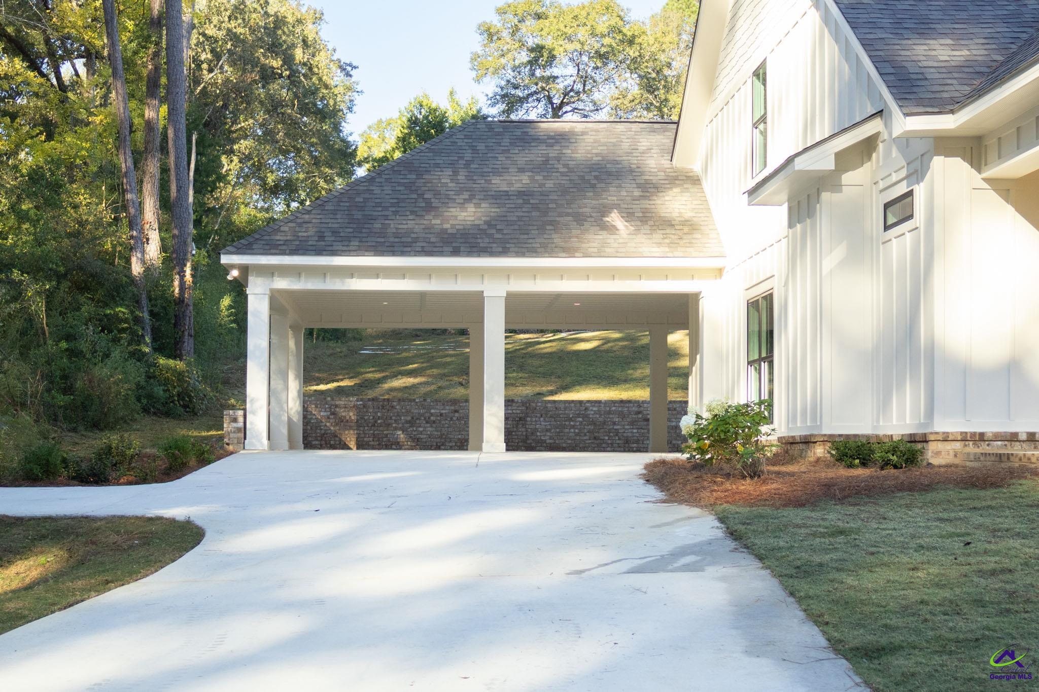 903 Massee Lane