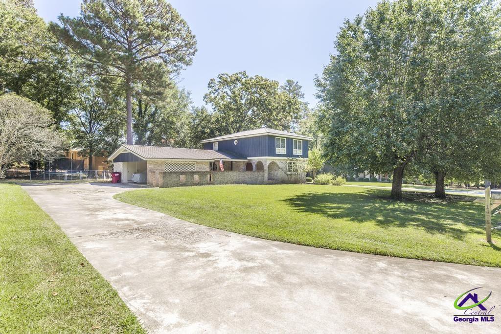 1475 Maplewood Drive