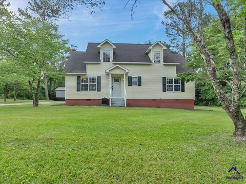 130 Third Avenue Cochran GA 31014
