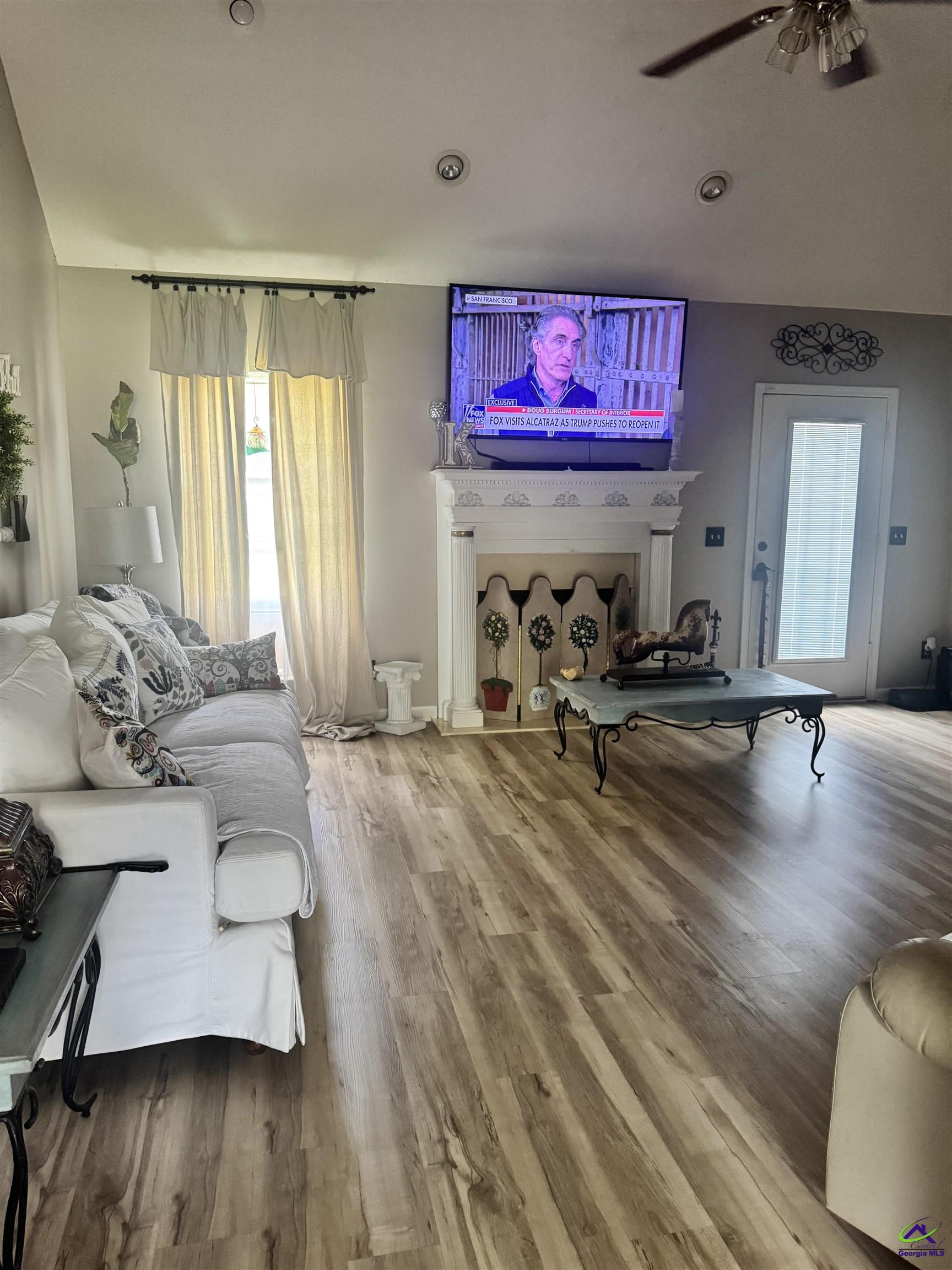 313 Victoria Circle