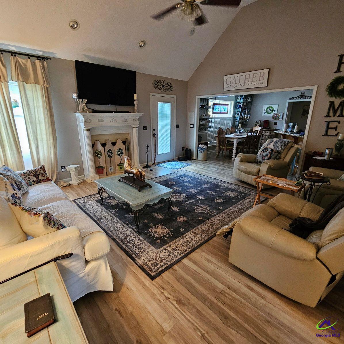 313 Victoria Circle