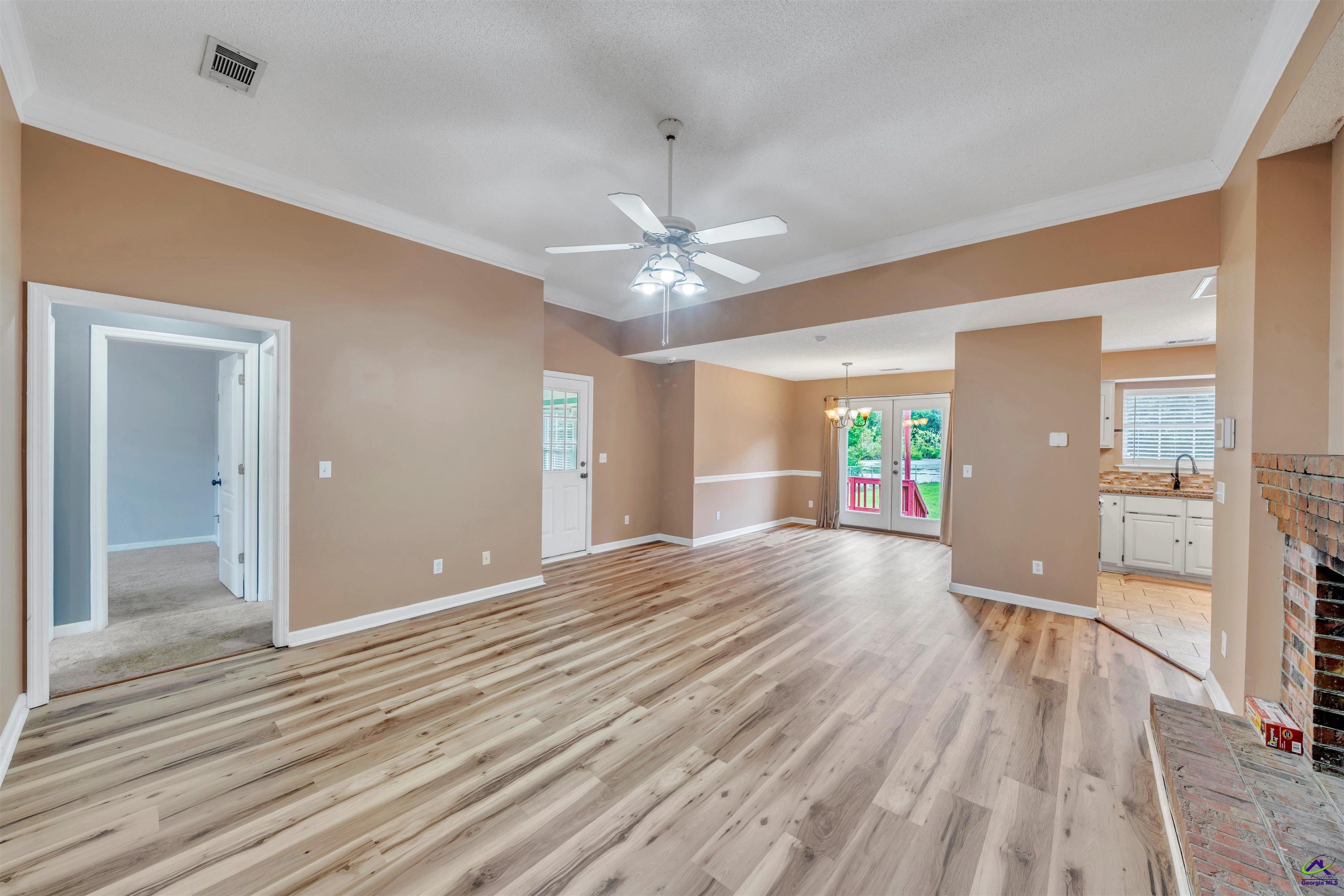 1214 Willow Bend