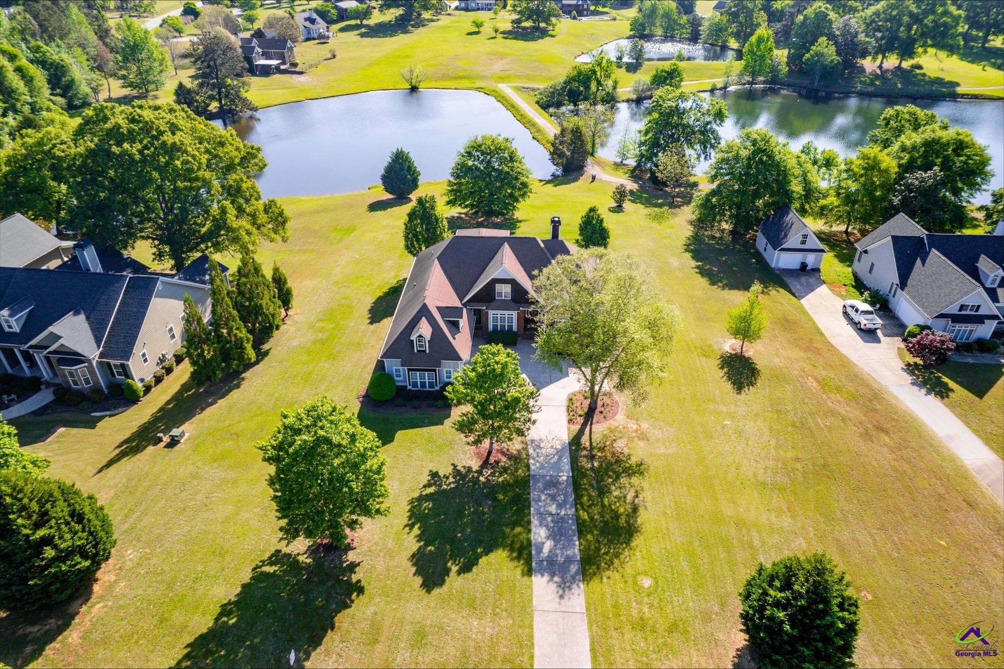 676 Lake Park North Drive