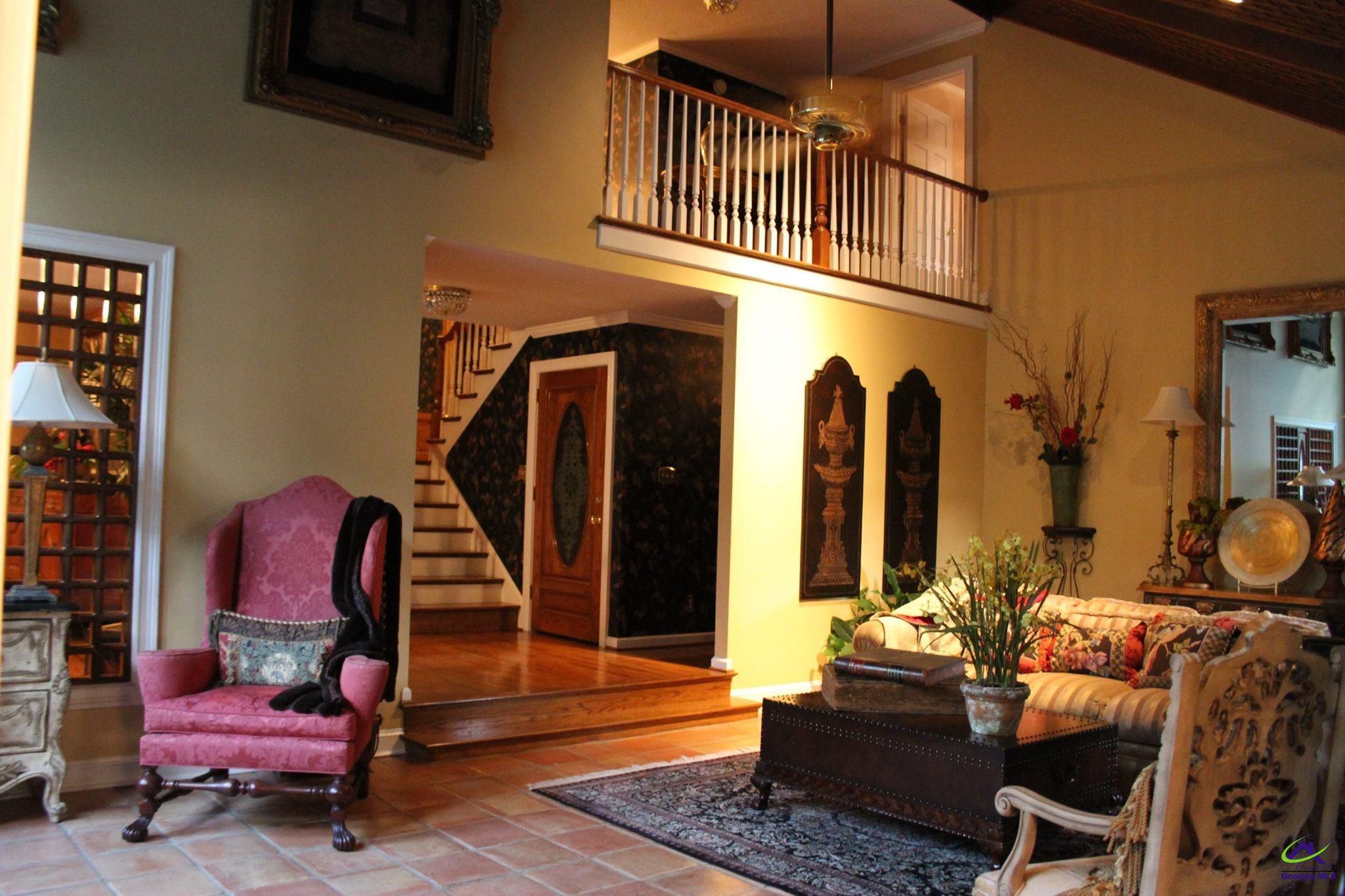 124 N Valhalla Lane