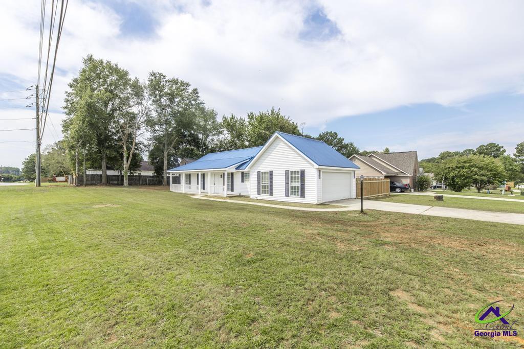 101 Shamrock Ct