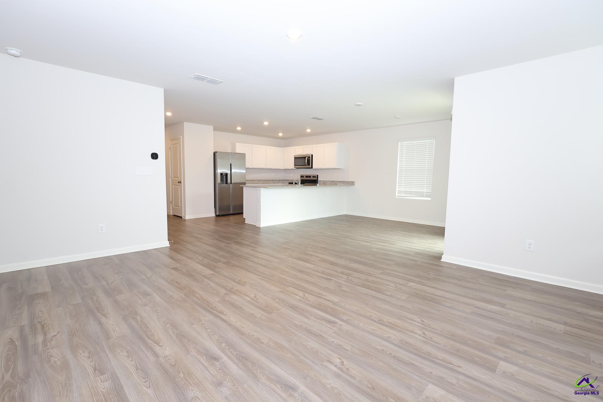 310 London Court