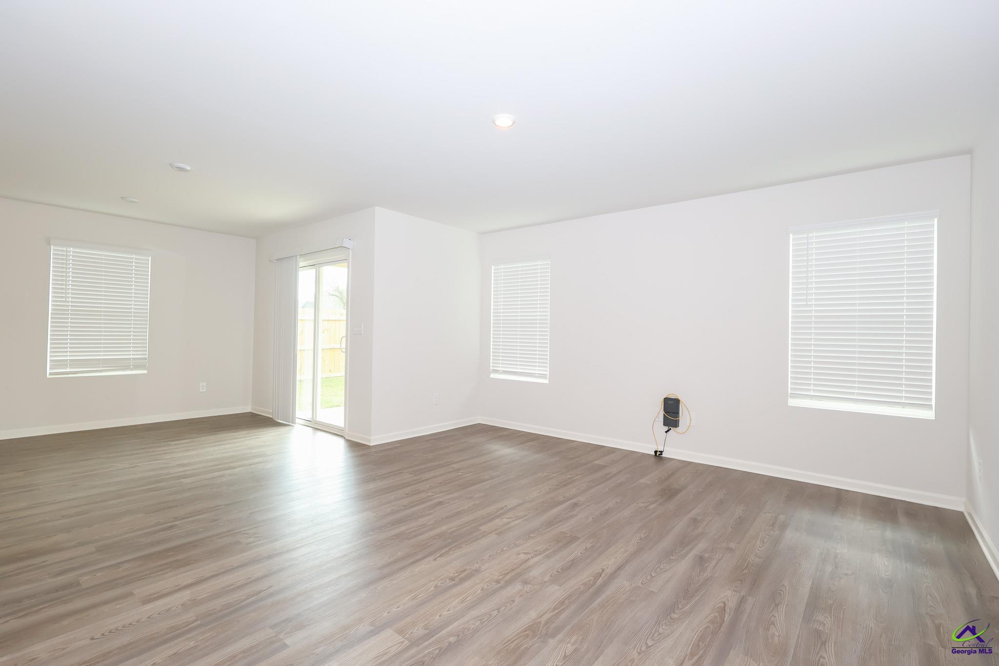 310 London Court