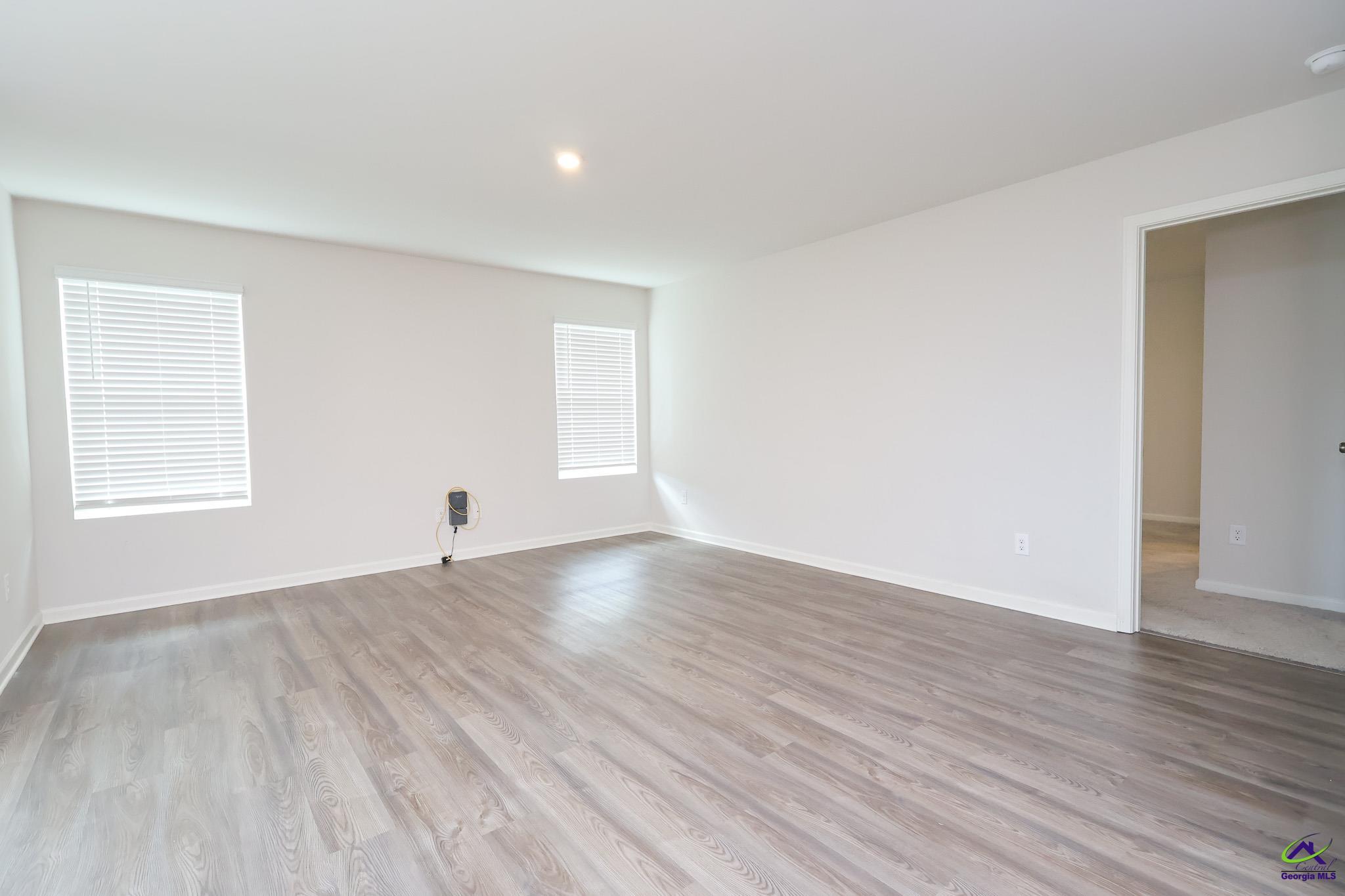 310 London Court