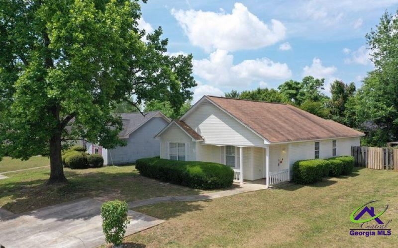 302 Kensington Circle