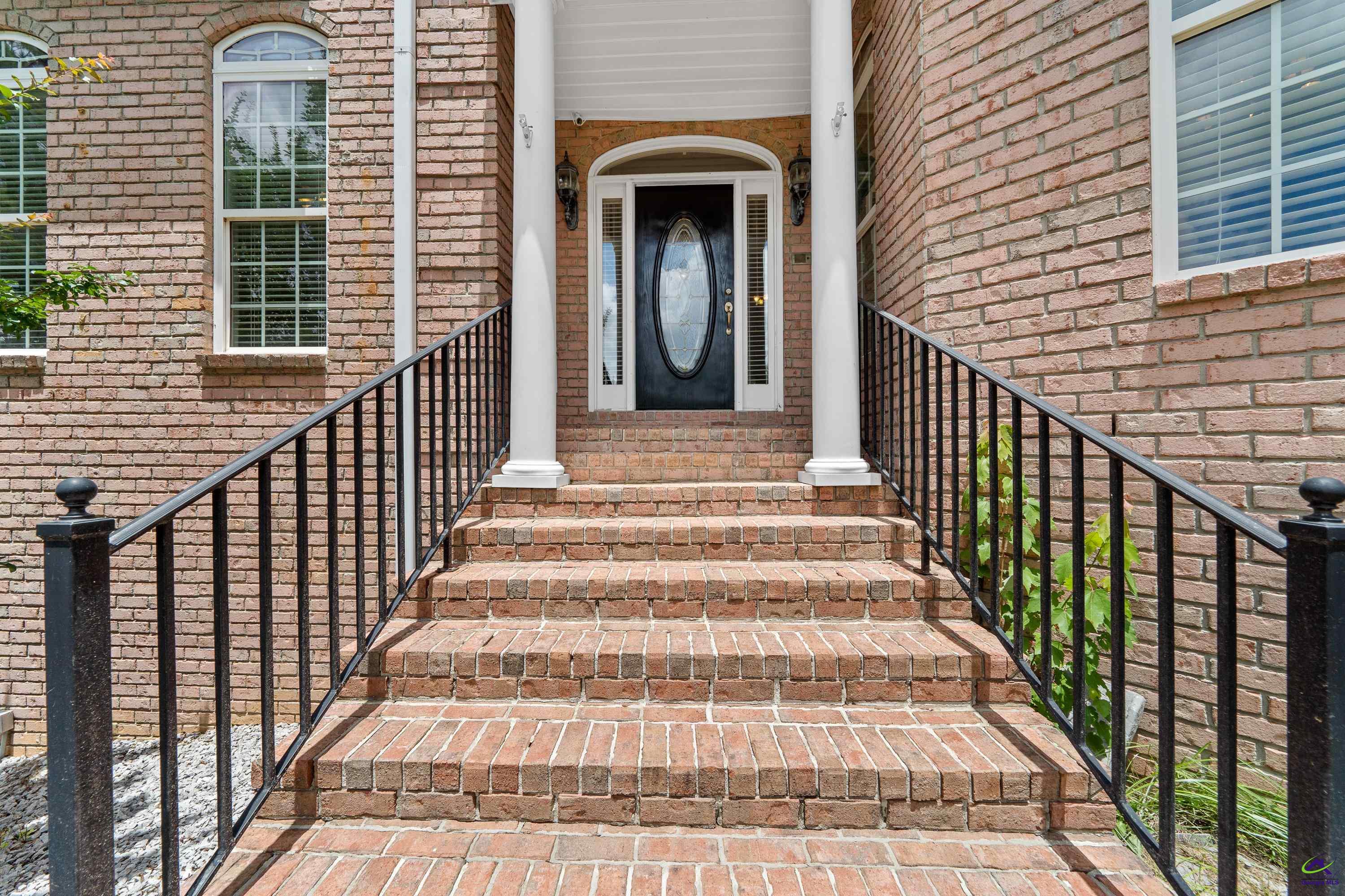 513 Litchfield