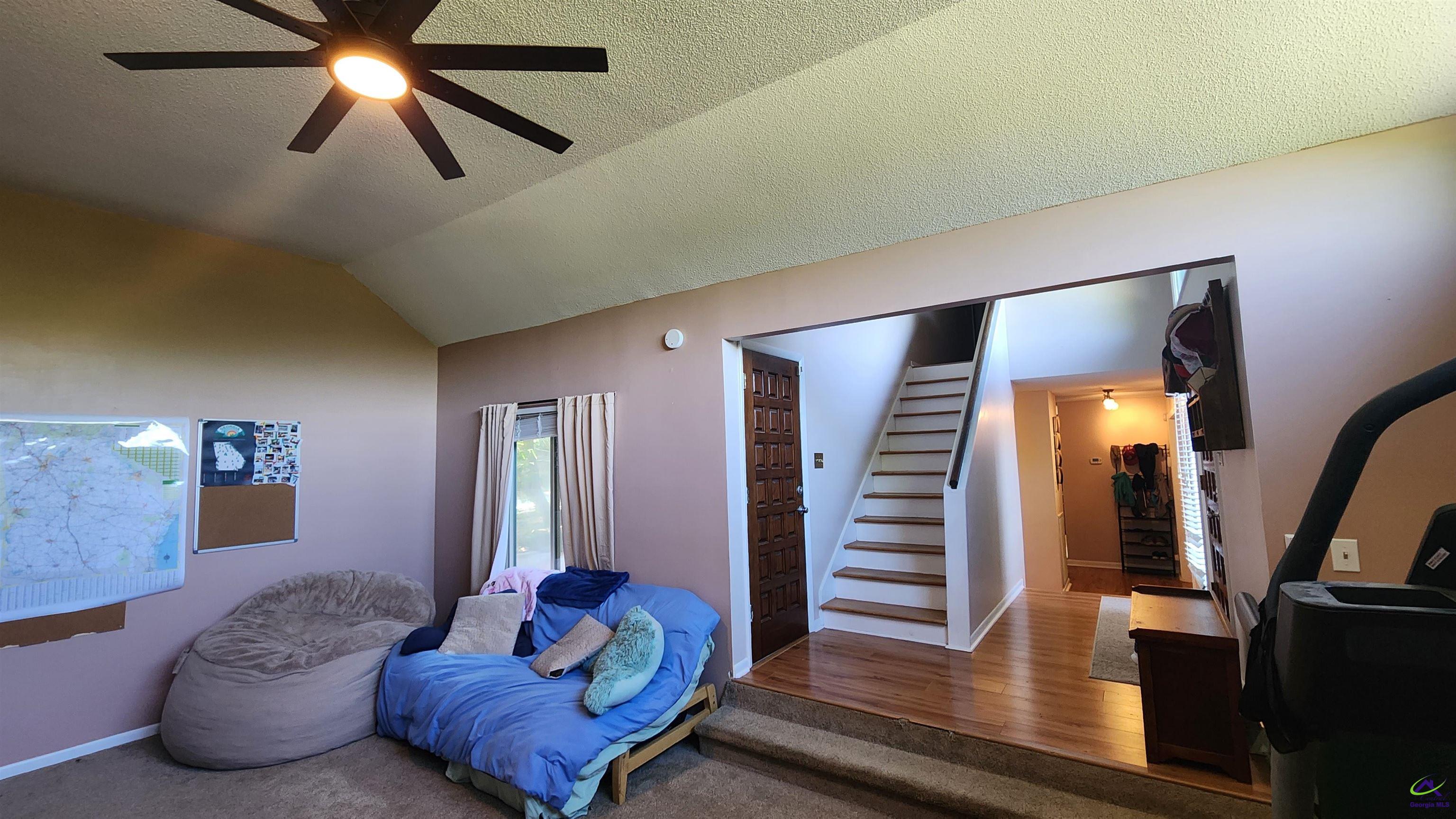 6403 Stapleton Road