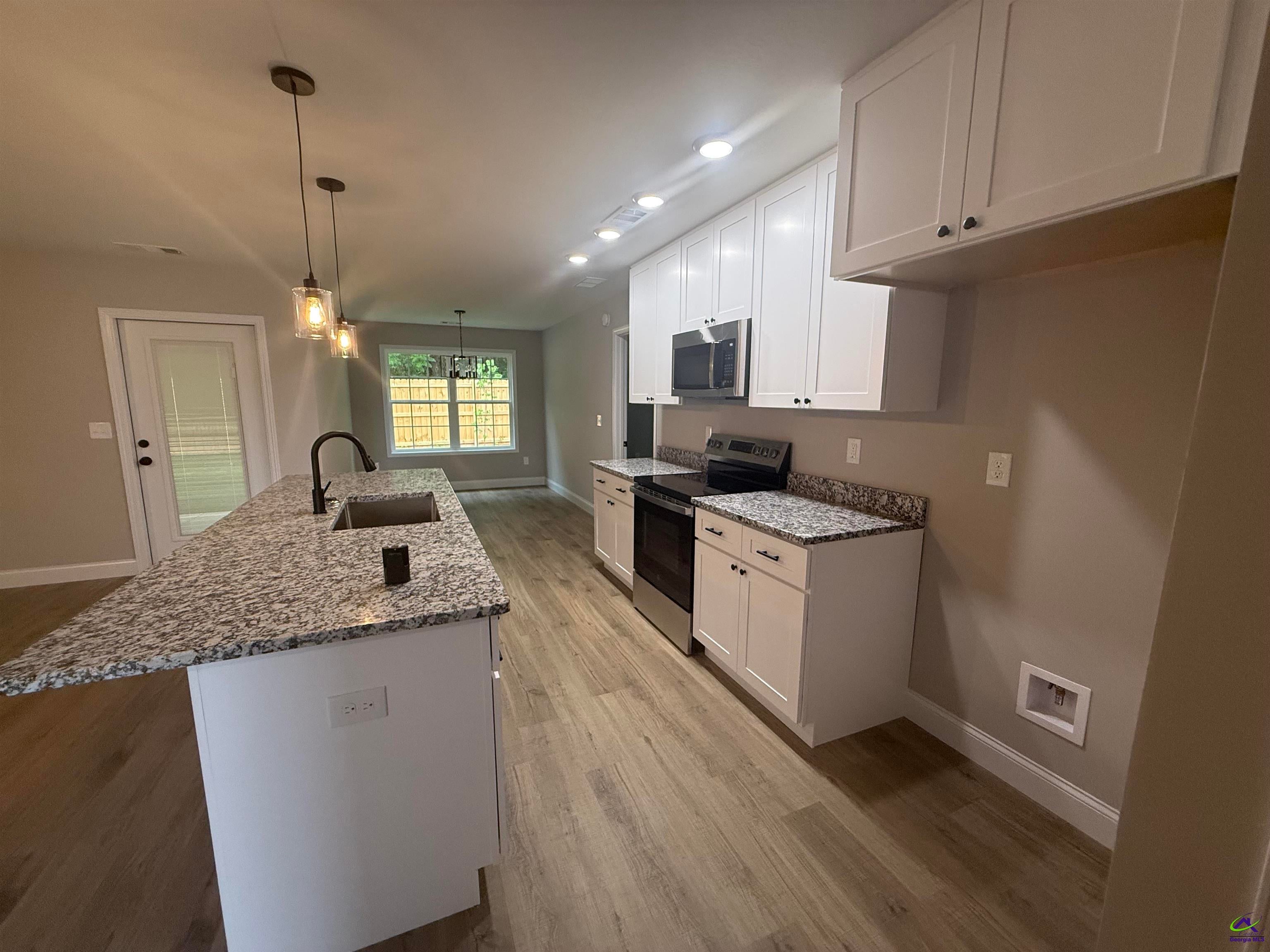 211 Sutton Dr.