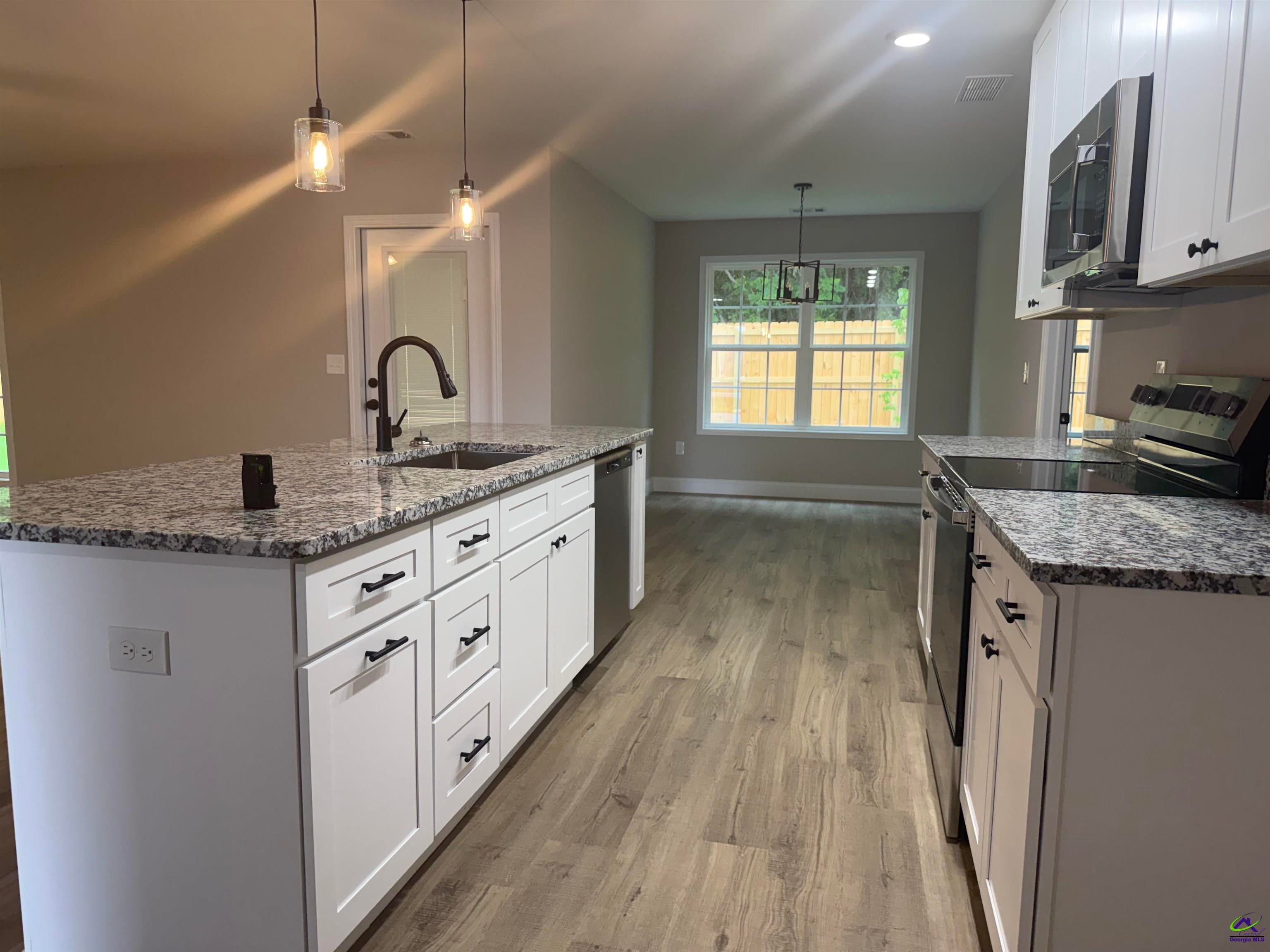 211 Sutton Dr.