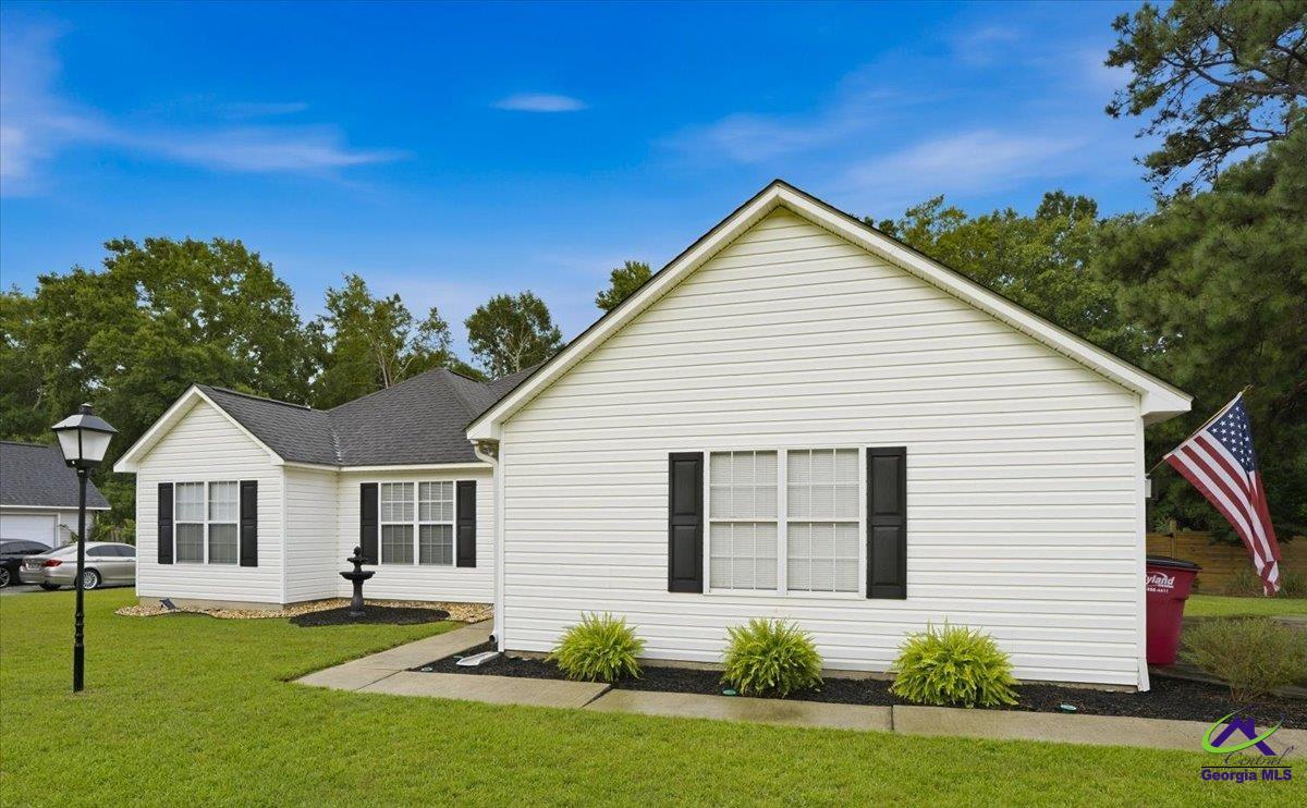 218 Willow Oak Way