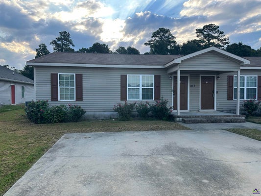 103 RONALD PRIDE BLVD APT A, FORT VALLEY, GA 31030 - Image 034d6915cba2c6c8f64901d854166330/2034571367