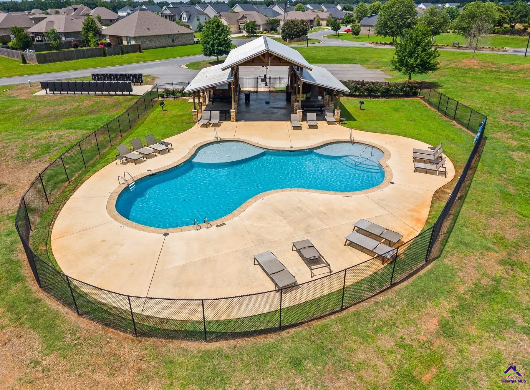 113 Barnyard Way