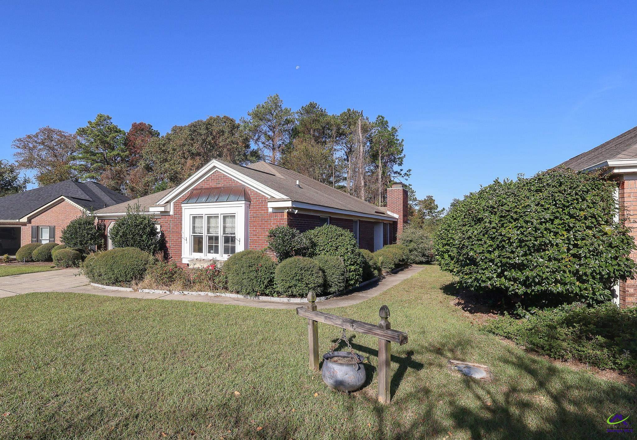 104 Arbour Court