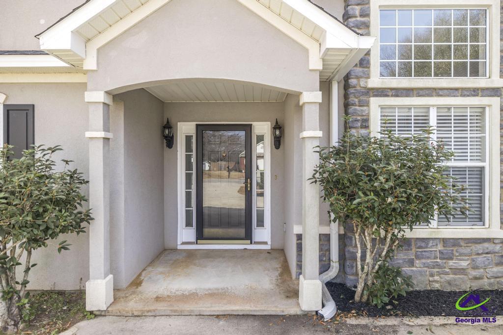 112 Knights Bridge