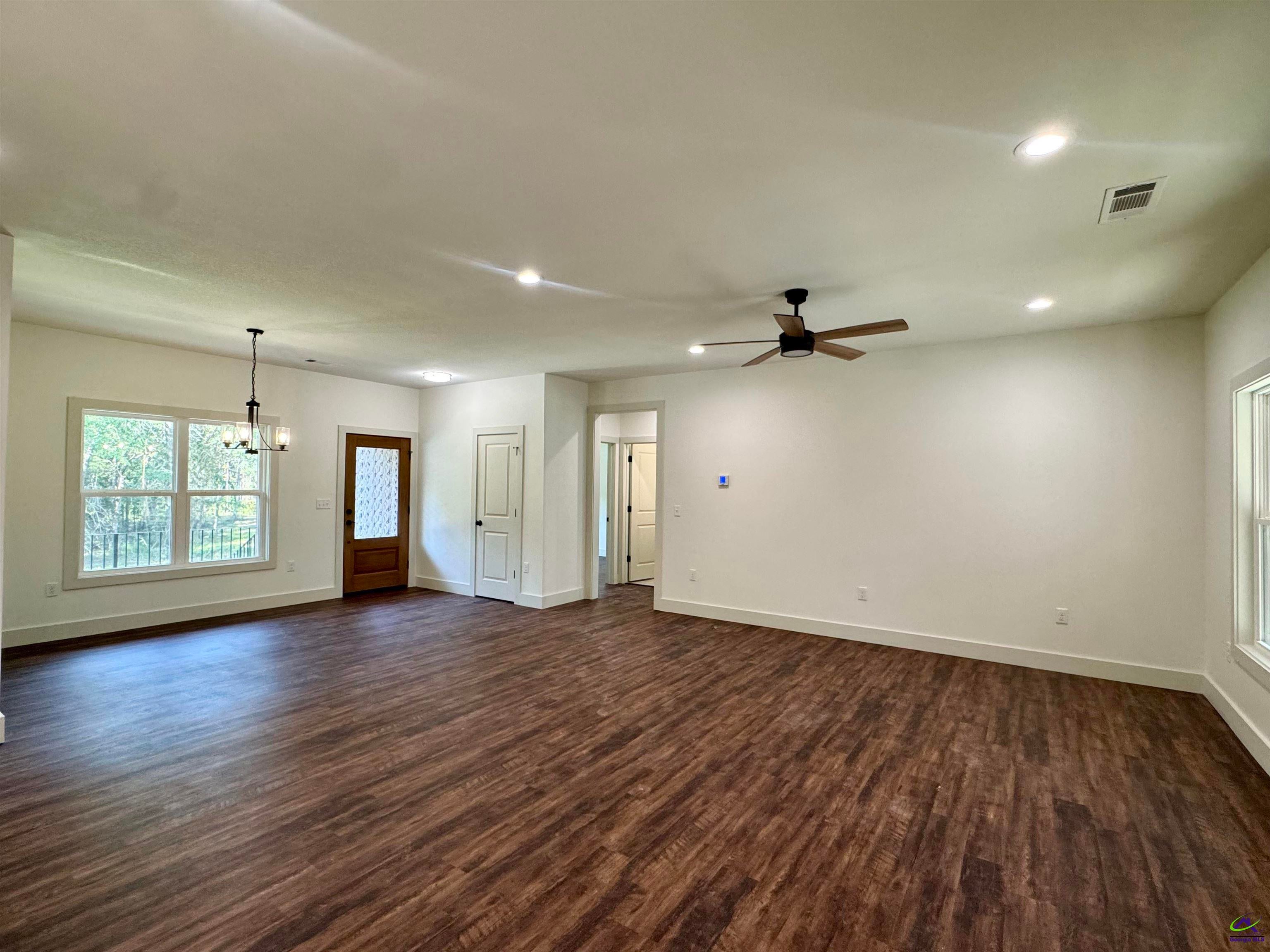 160 Wood Oak Circle