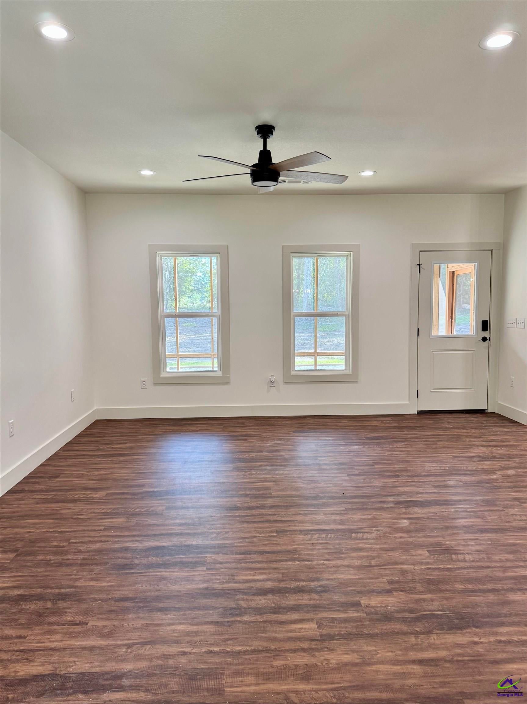 160 Wood Oak Circle