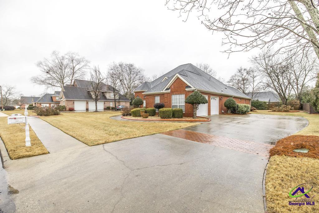 209 Trellis Walk
