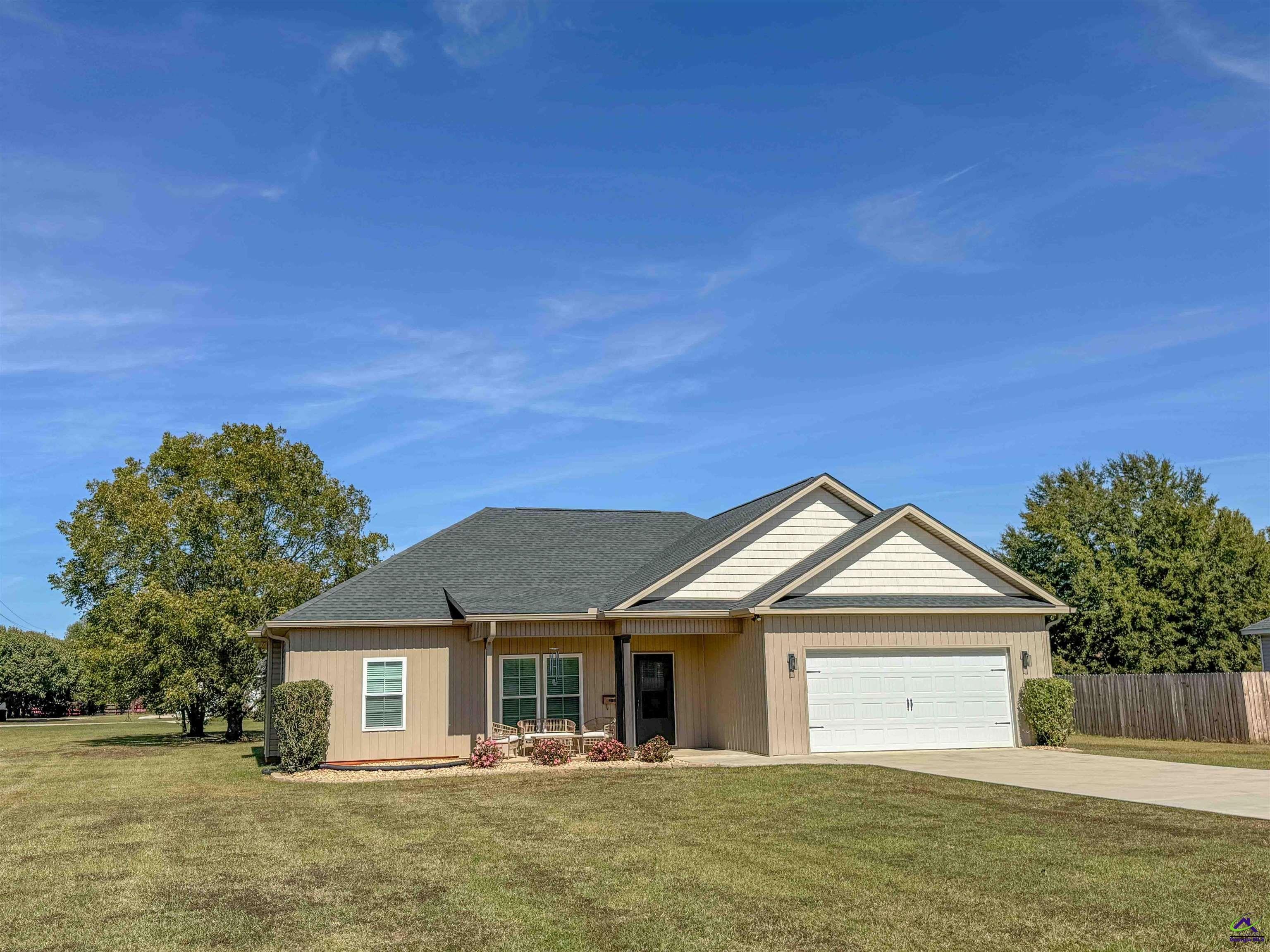 108 Summit Dr