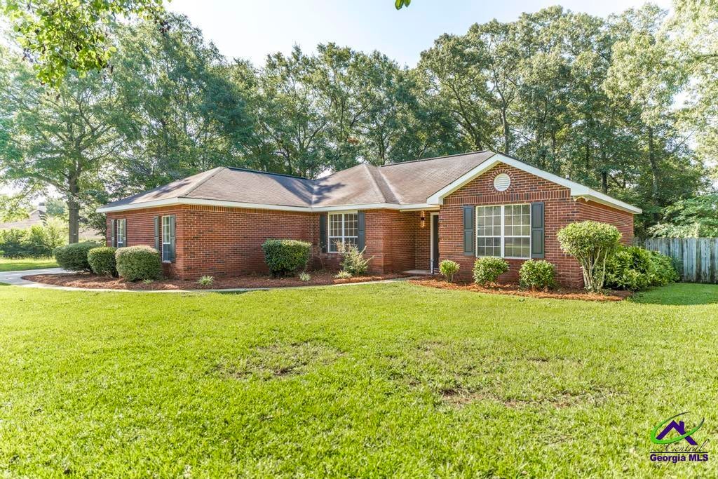 227 Crestwood Circle