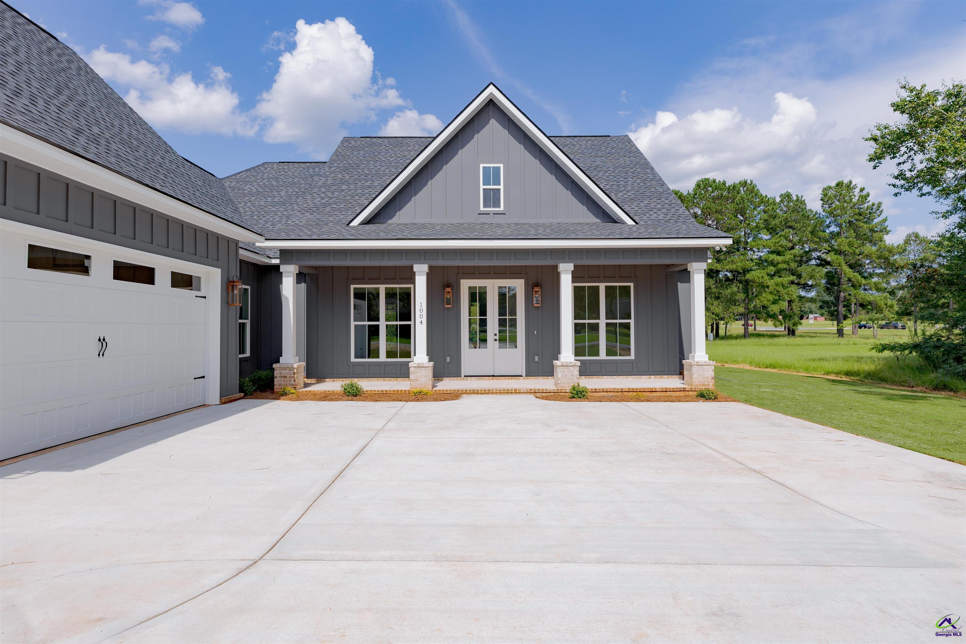 1004 Country Club Road