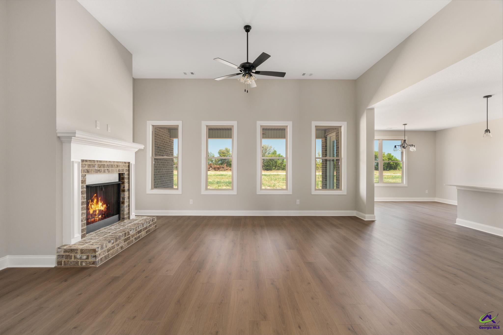 211 Farmland Circle