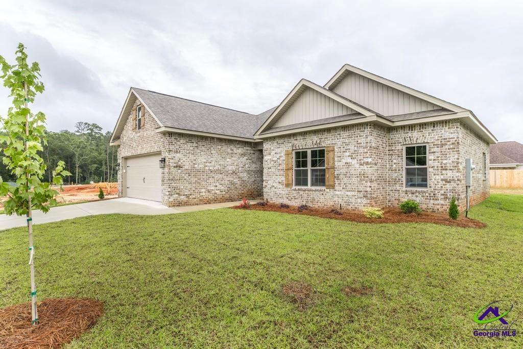 511 Bristleleaf Path
