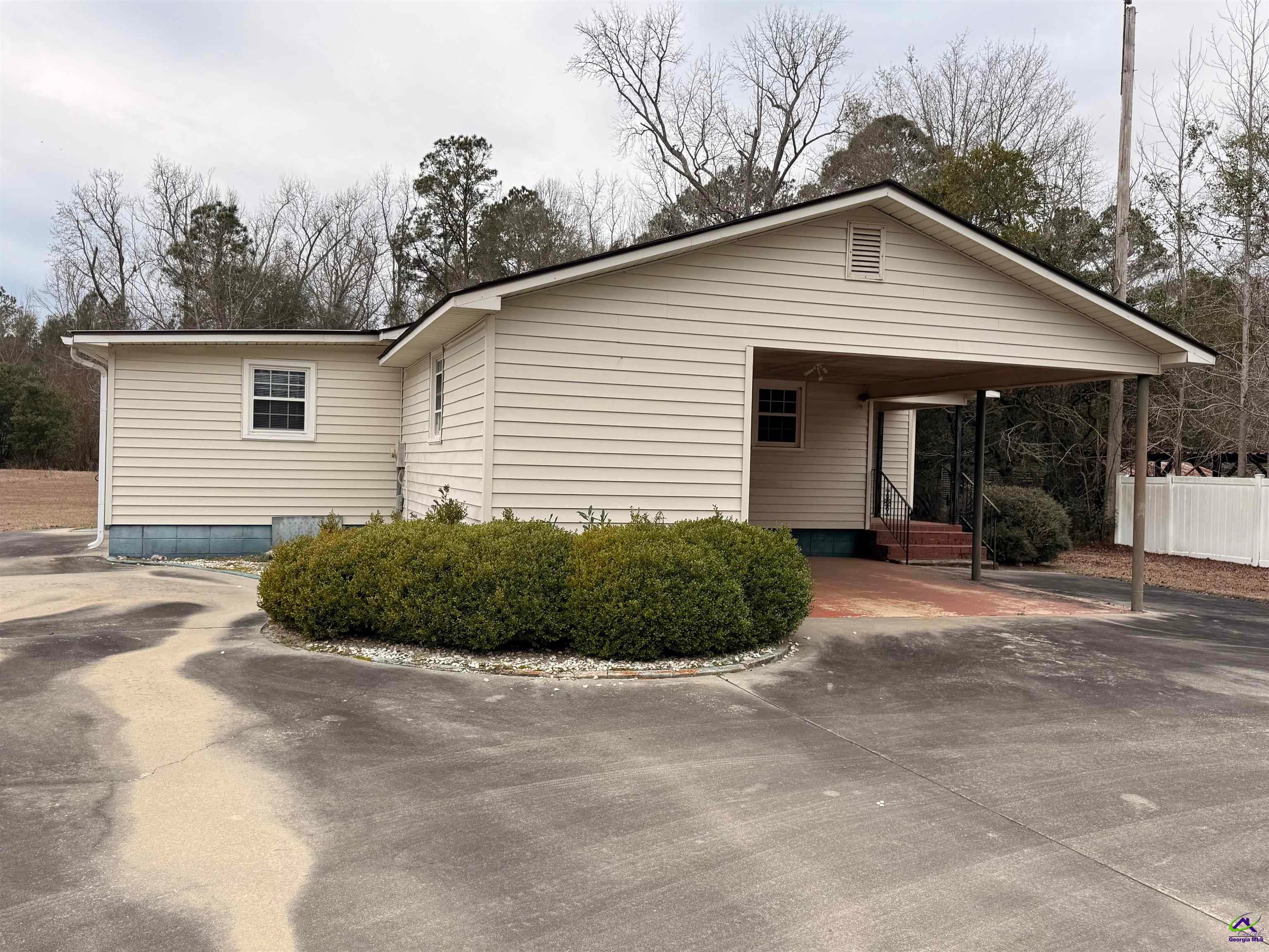1025 Ralph Mullis Road