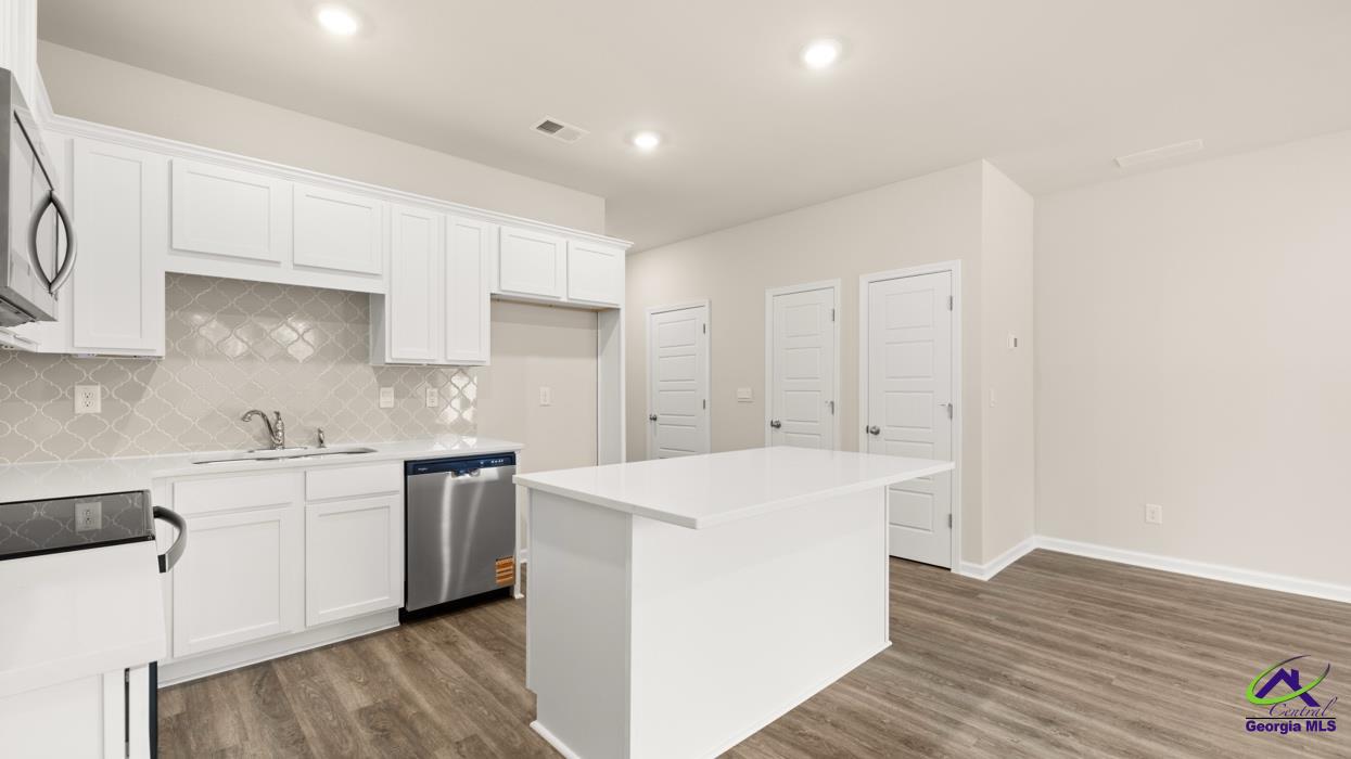 208 Kenmore Circle