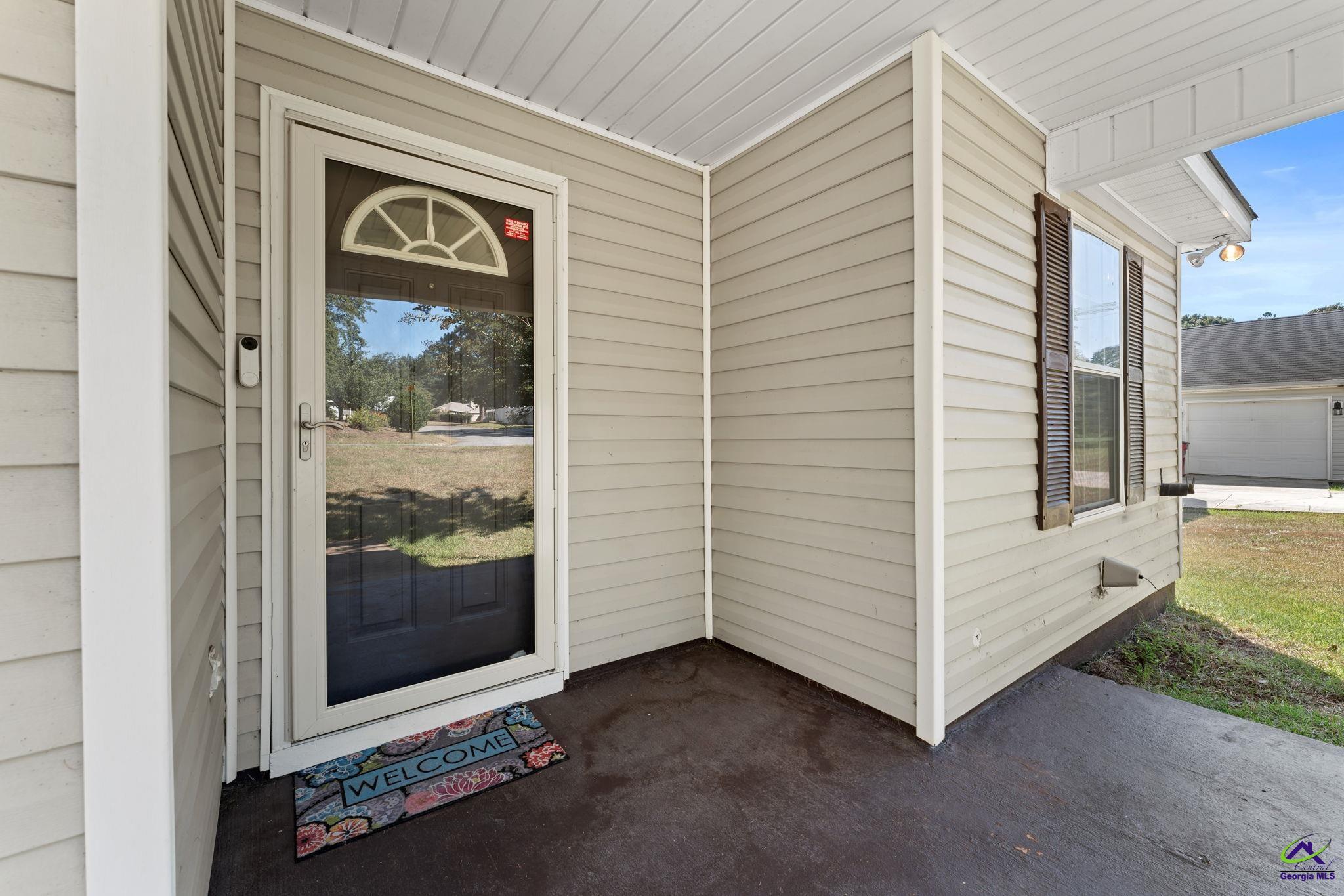 200 crestwood Circle