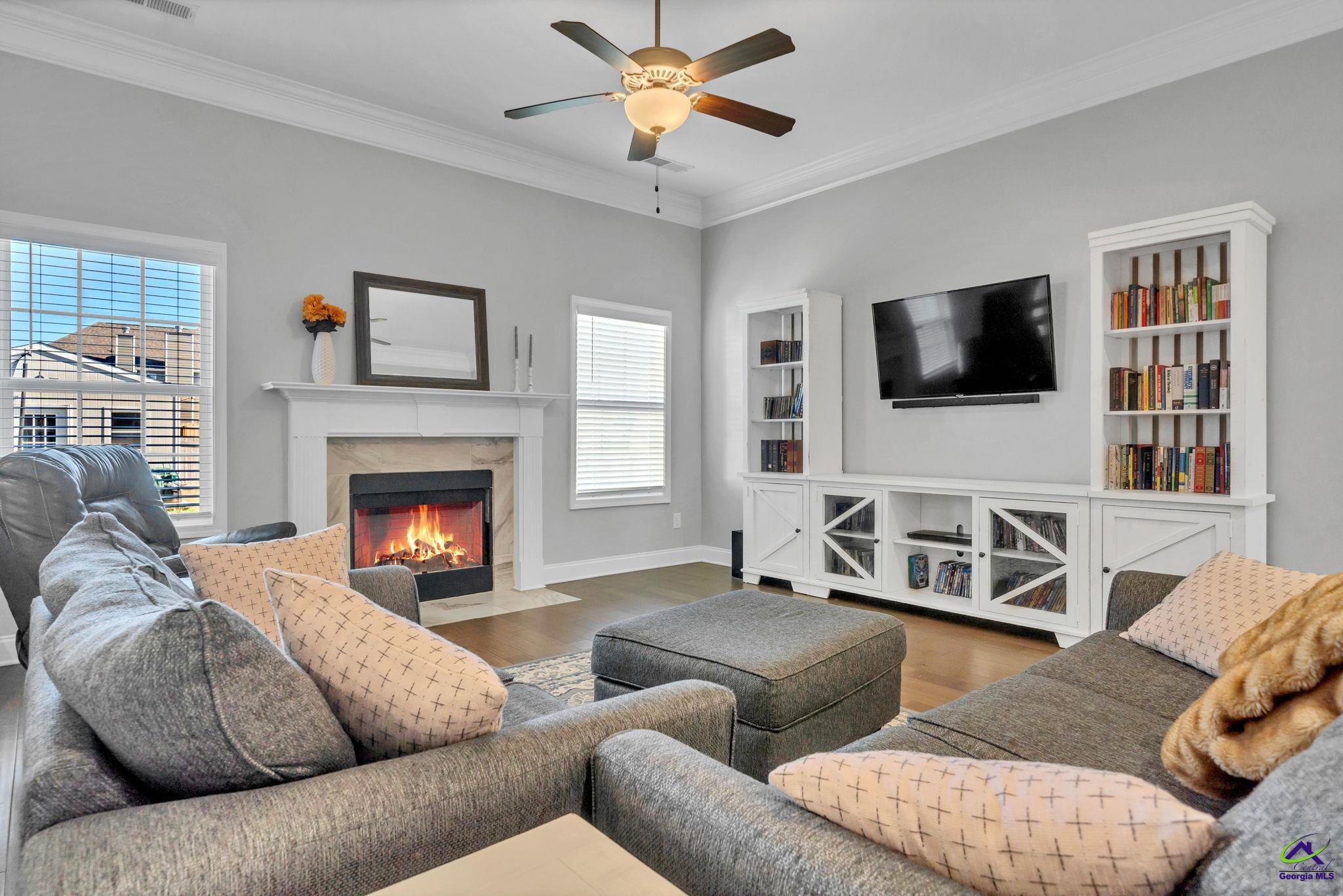 438 Newport Avenue