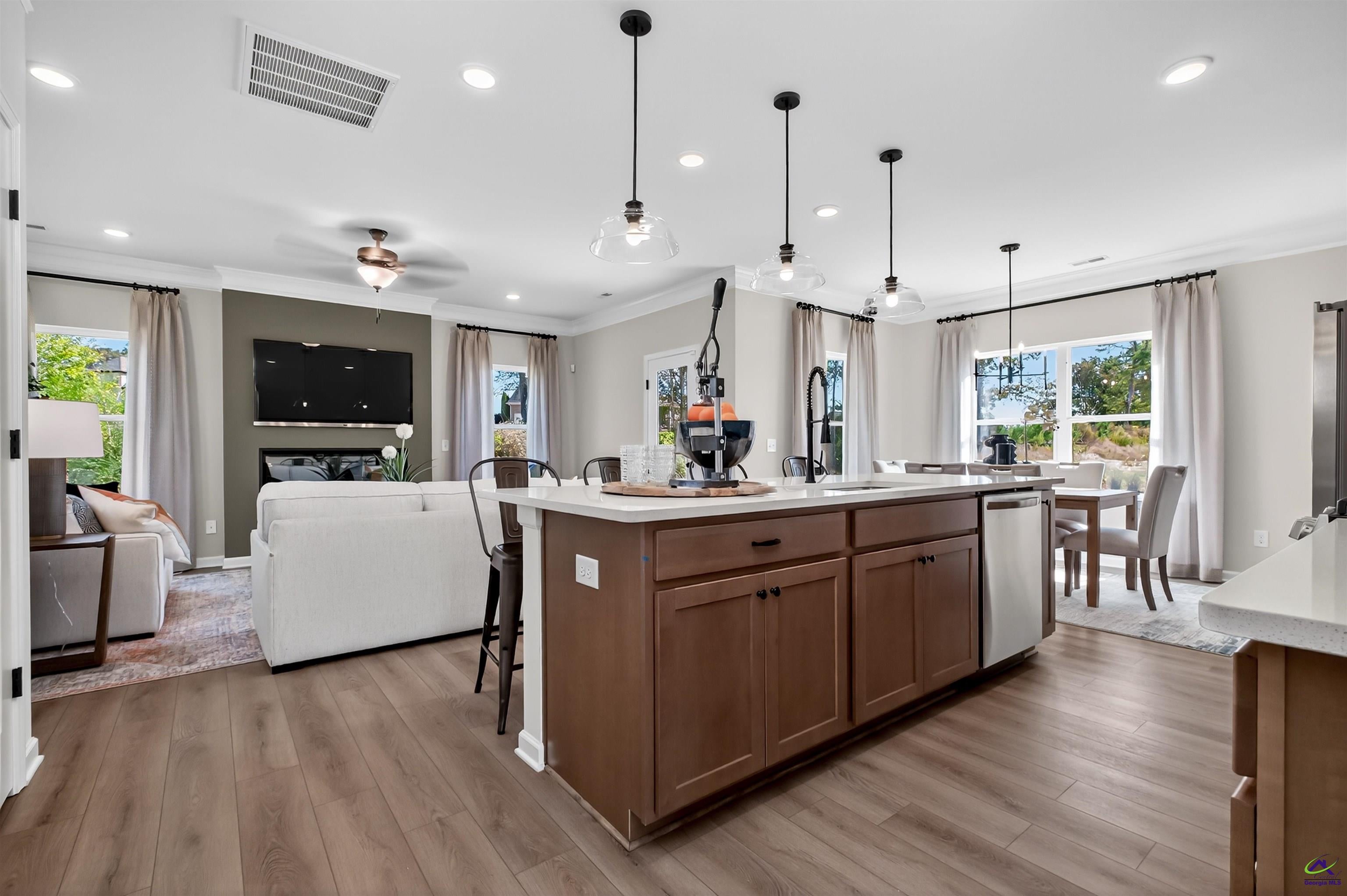 1008 Stonebridge Circle