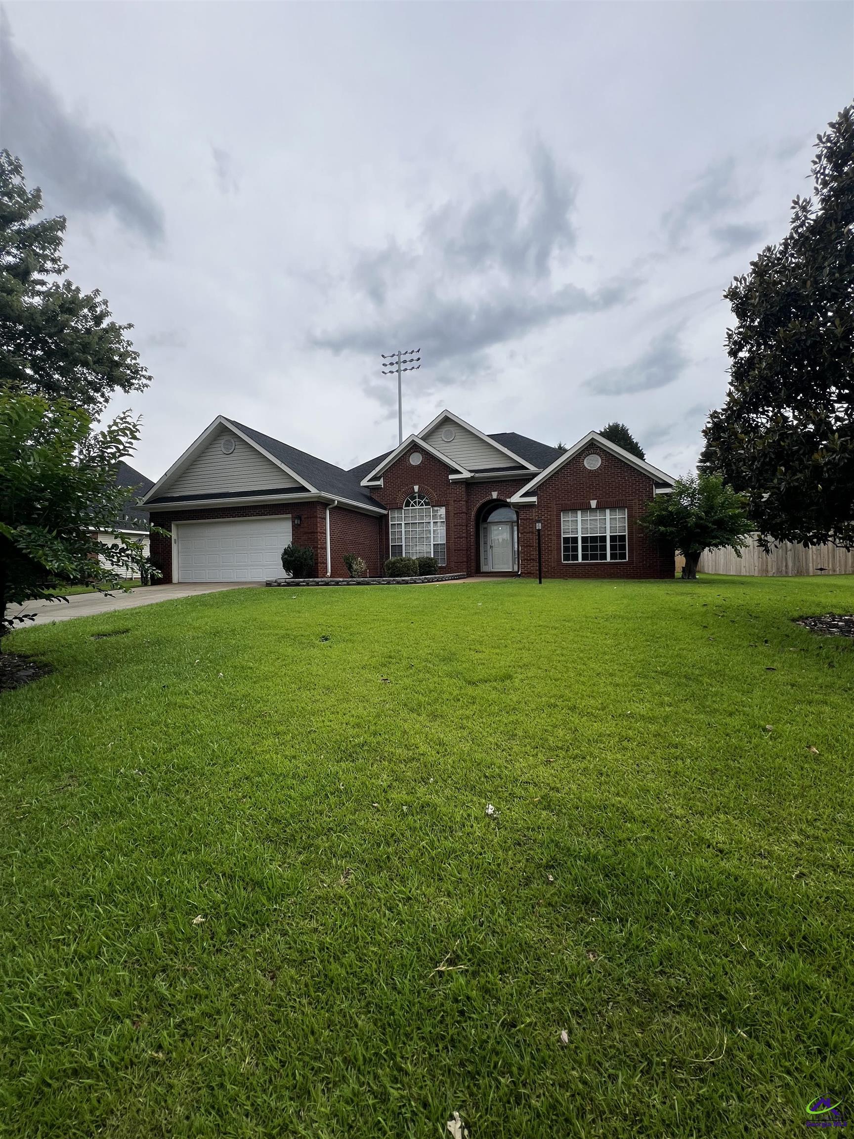 306 Hummingbird Lane