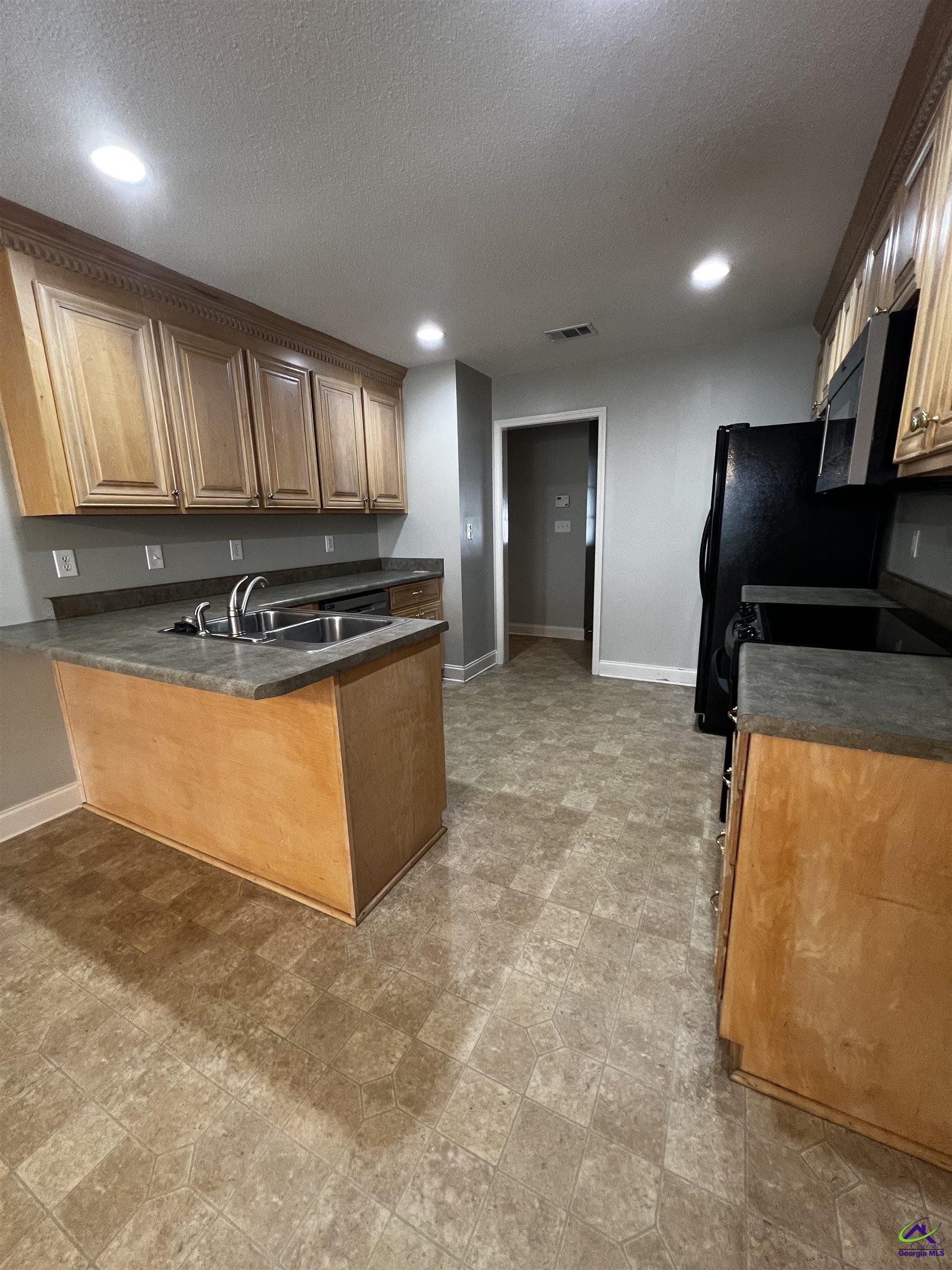 306 Hummingbird Lane