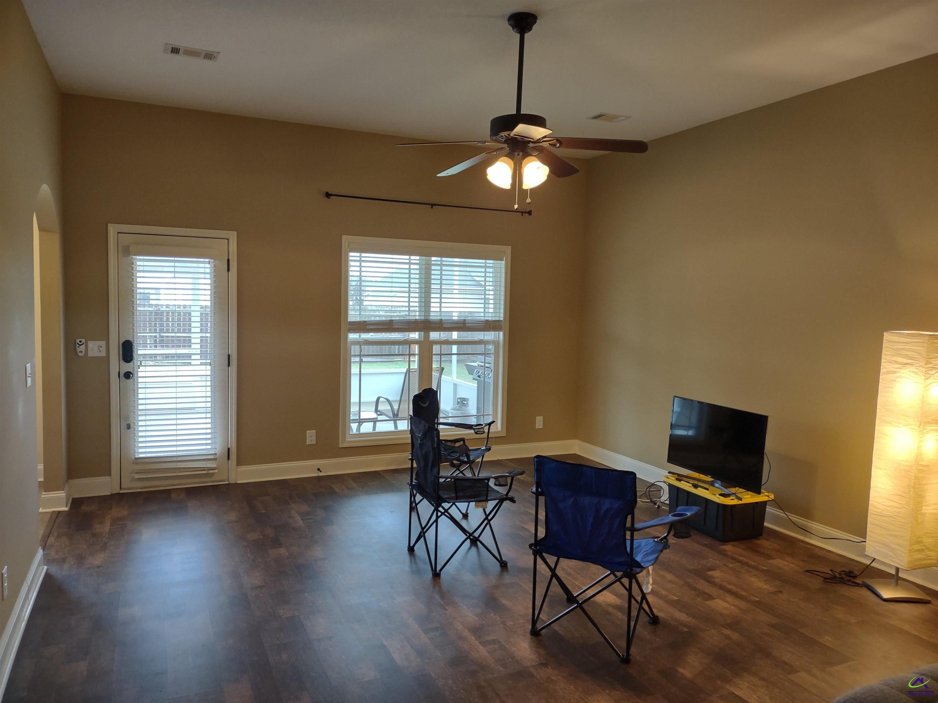 304 S Charity Lane