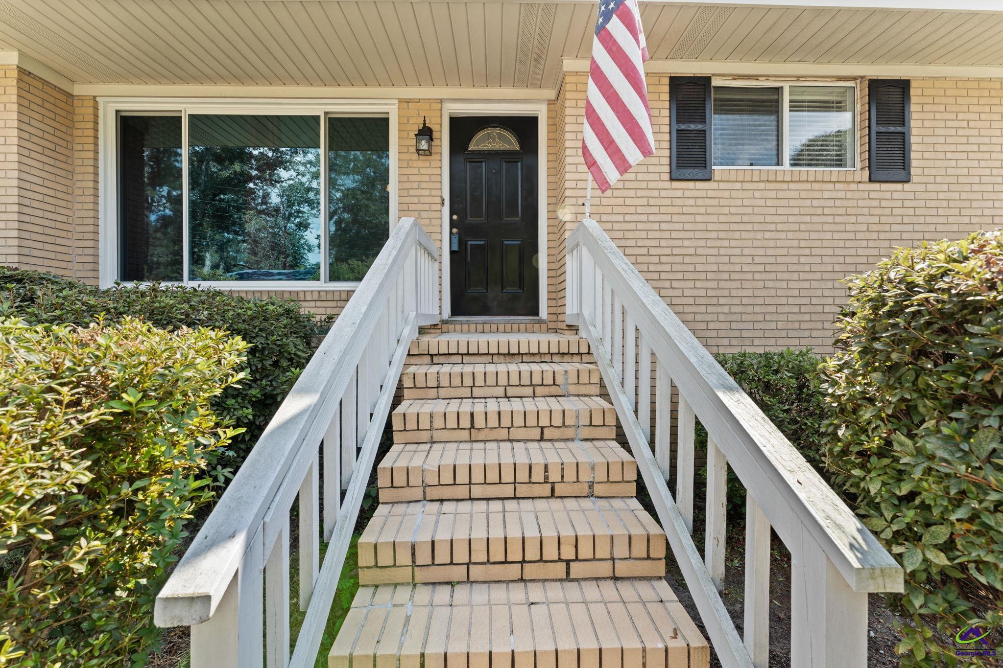202 Woodland Dr