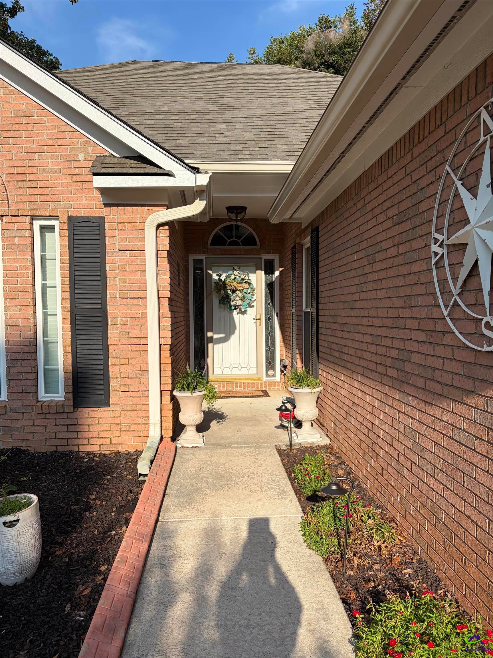 208 Governors Walk