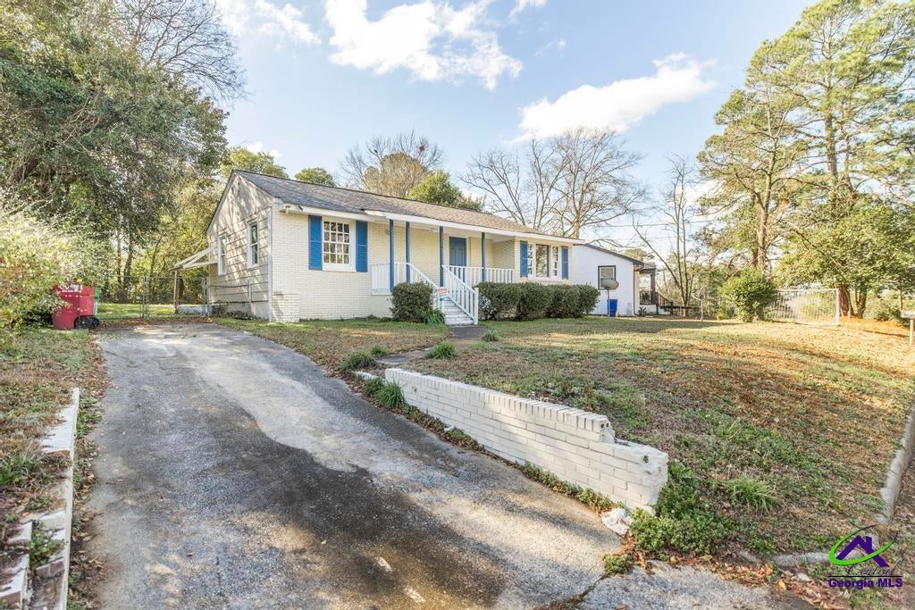 1334 Lakeview Drive