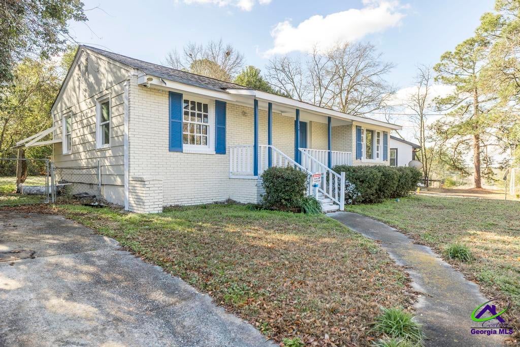 1334 Lakeview Drive