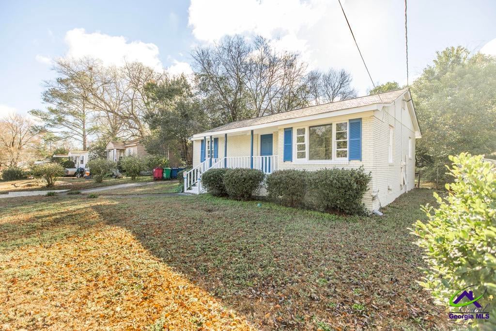 1334 Lakeview Drive