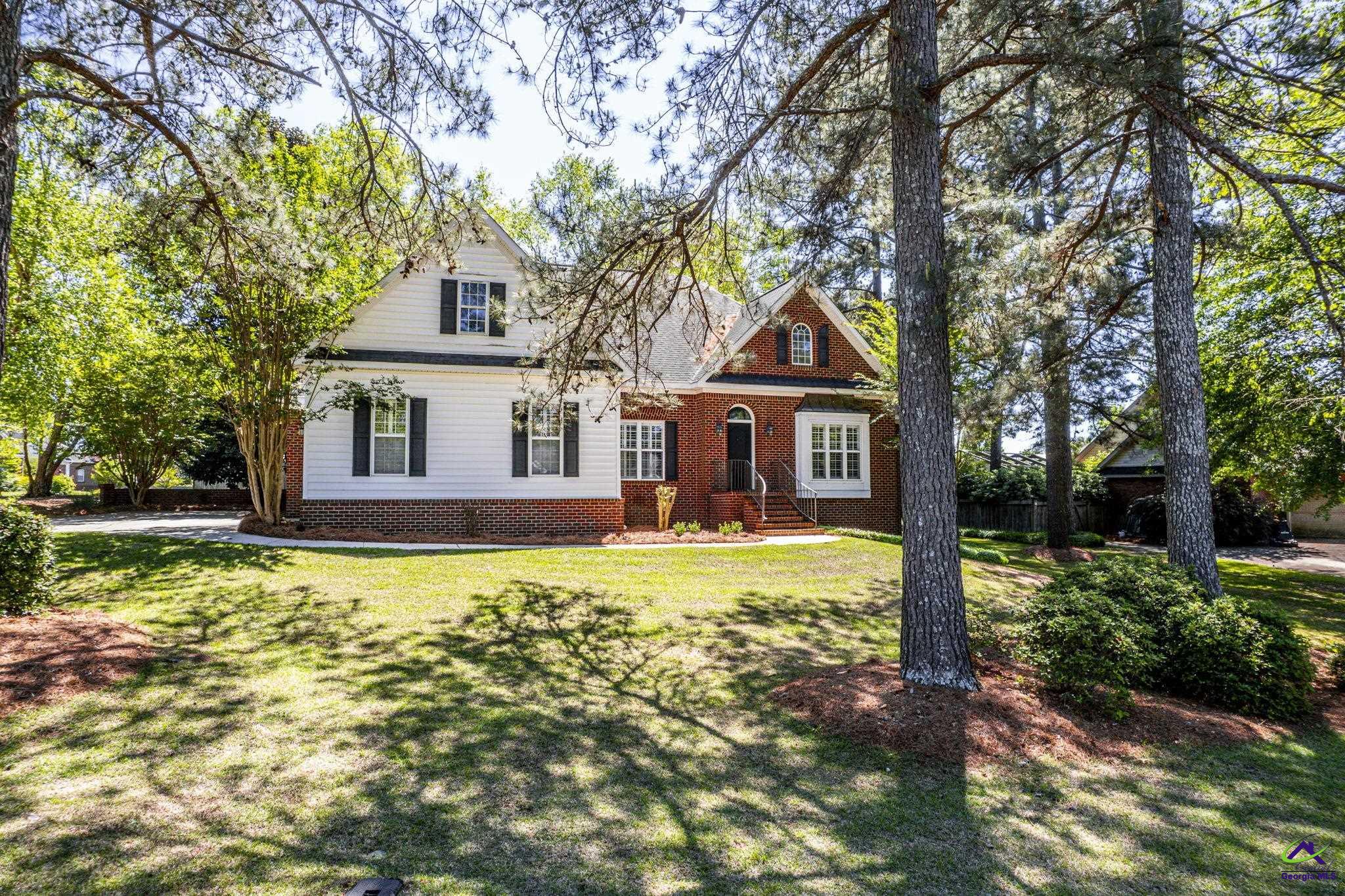 10 Willow Lake Drive