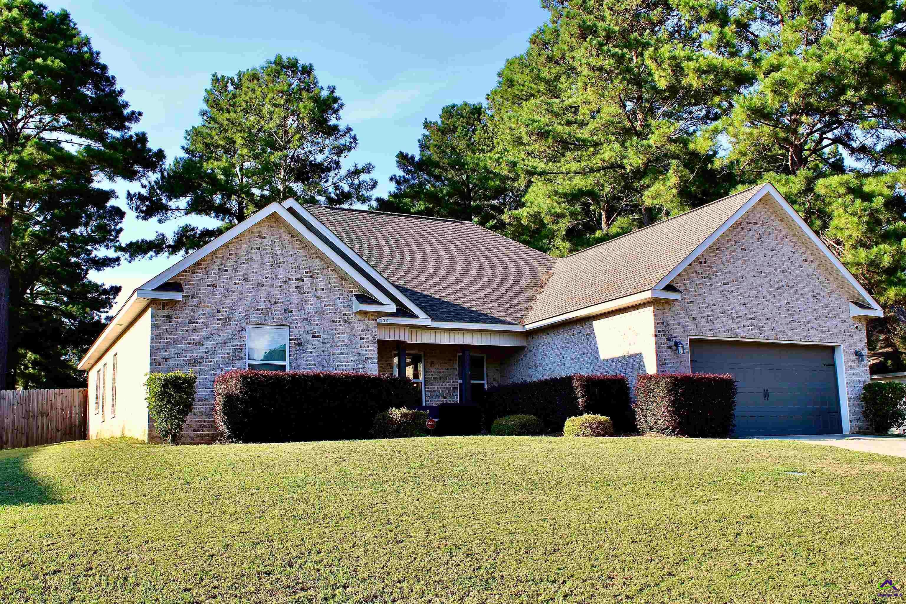 606 Amberley Court